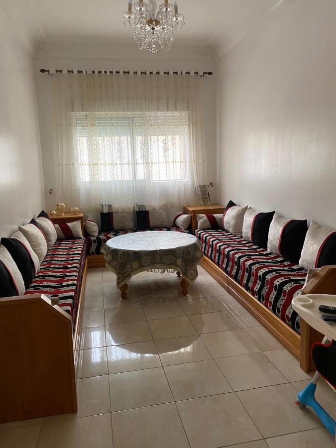 Appartement Martil 3 Chambres Proche De Centre Ville 5Mn A Pied Et La Plage 10Mn A Pied Et 10Mn De Aeroport Tetouan En Voiture エクステリア 写真